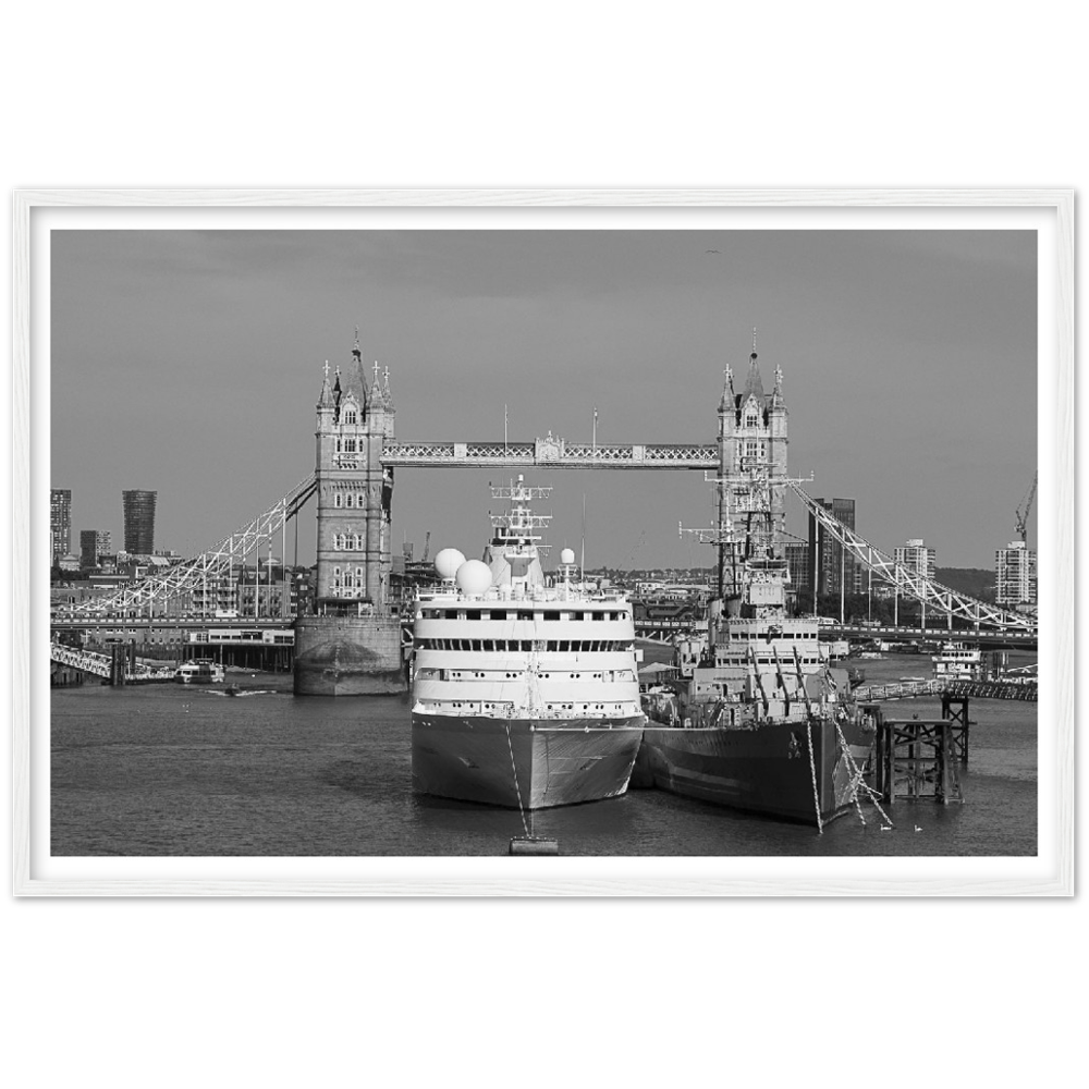 SK Moments London Tower Bridge