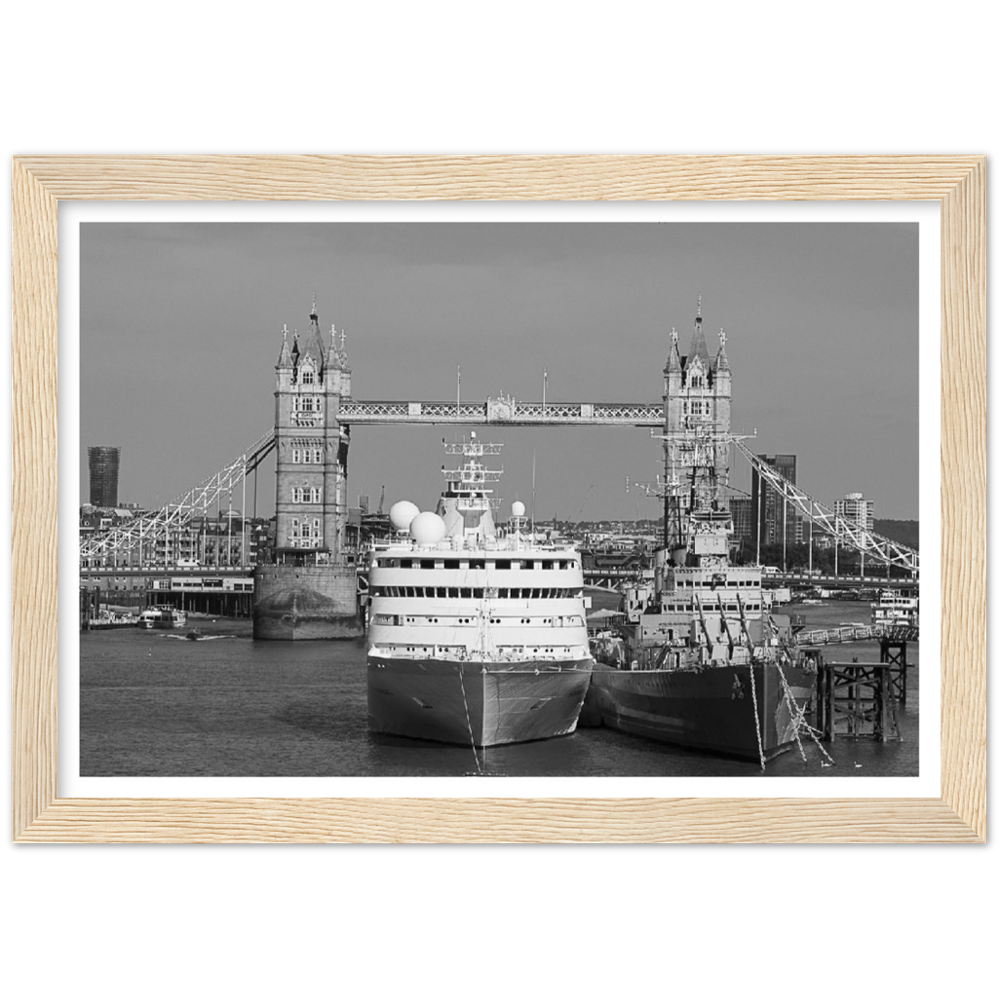 SK Moments London Tower Bridge