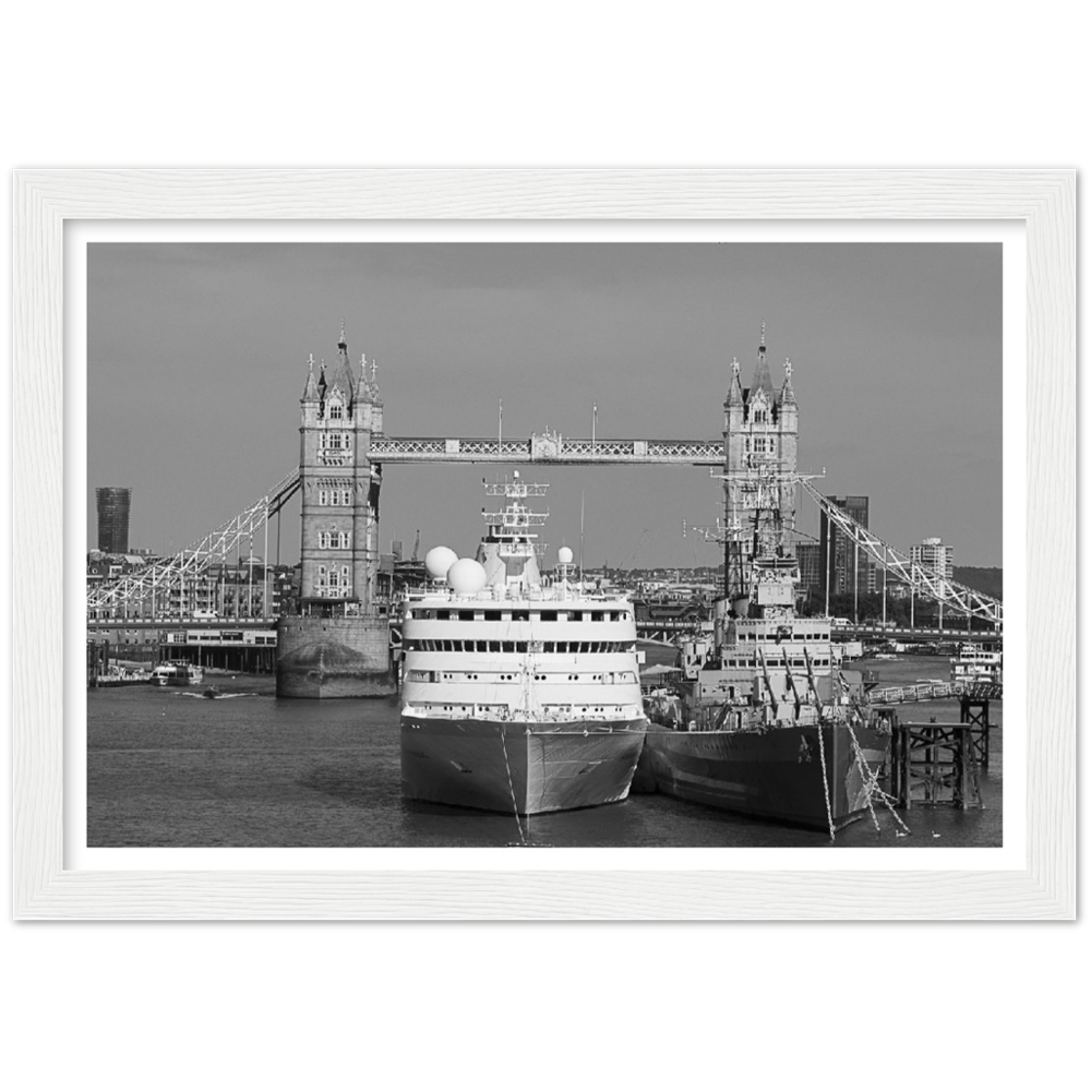 SK Moments London Tower Bridge