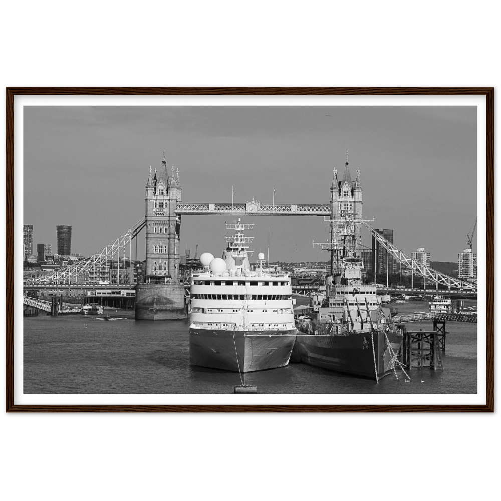 SK Moments London Tower Bridge