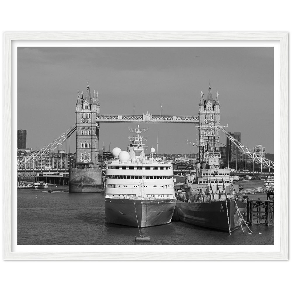 SK Moments London Tower Bridge