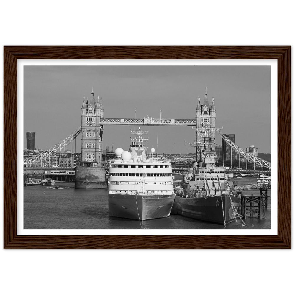 SK Moments London Tower Bridge