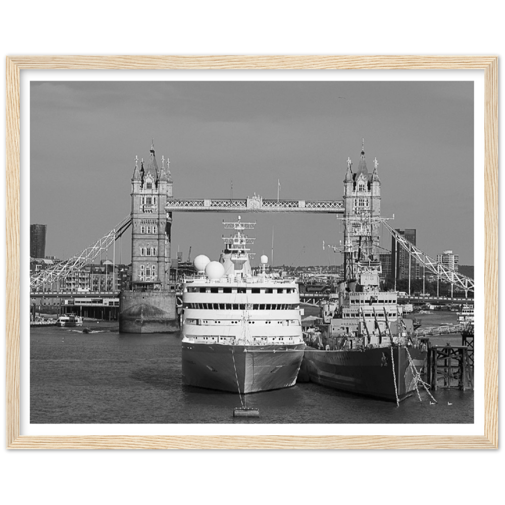 SK Moments London Tower Bridge