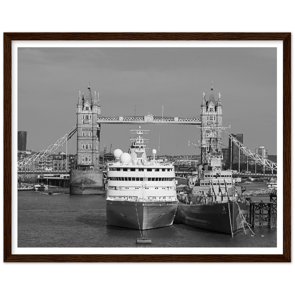 SK Moments London Tower Bridge